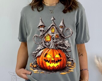 Retro Halloween Shirt, Spooky Pumpkin House, Comfort Colors Tee