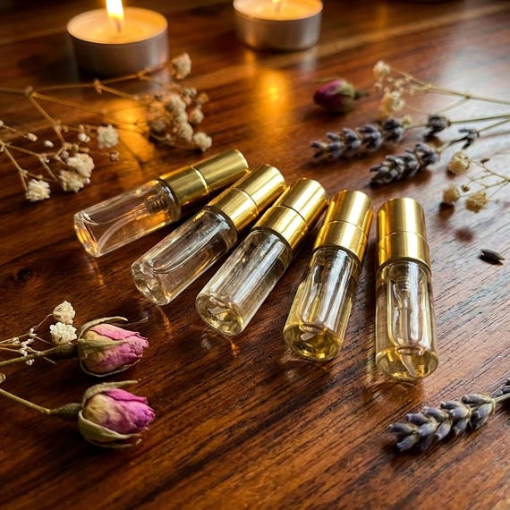 Maison Delia Discovery Set • 5 Perfume Samples (3ml) • Warm • Floral • Amber • Clean • Unisex • Try Before You Buy • Gift Set