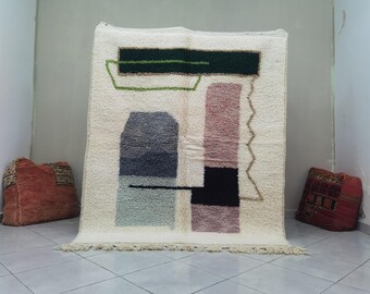Handmade Beni Ouarain Rug, Moroccan Berber Wool Carpet, Abstract Design