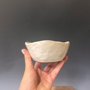 Ciotola in ceramica bianca fatta a mano: ciotola da dessert in gres da 5&quot;