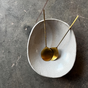 Ovale weiße Servierplatte - Keramik Herzstück - Obstschale Keramik Servierschale - off-white - wabi-sabi style