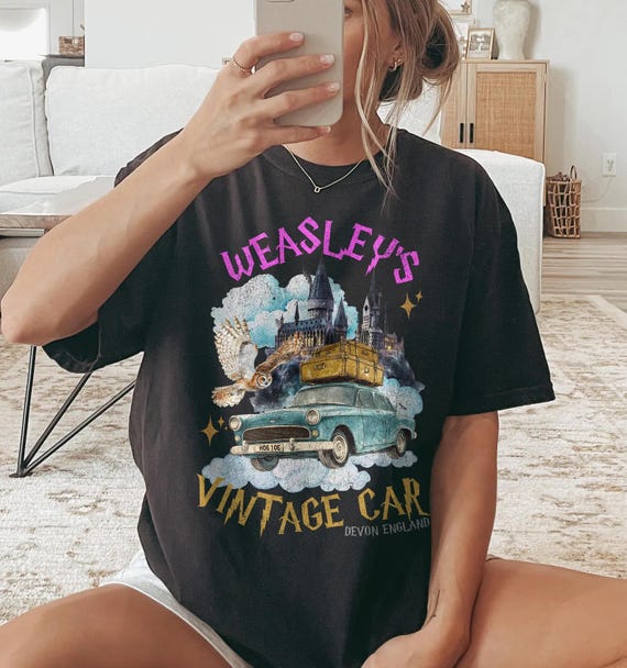Vintage Style Weasley Car Tee, Flying Vintage Inspired Car Shirt, Bookish Wizard Shirt, Universal Fan T-shirt,Magical Adventure Apparel