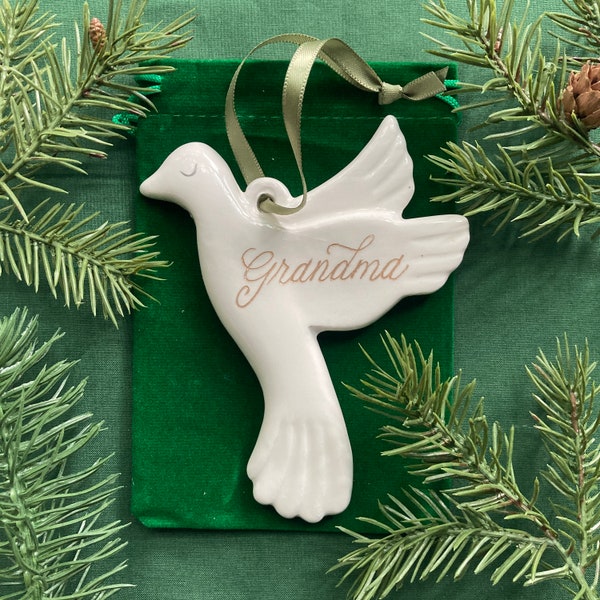 Ornement de Noël / Mémorial en porcelaine de la colombe de la paix personnalisable