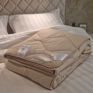 Luxurious camel wool blanket, 100% natural and organic, soft and breathable, hypoallergenic, ideal for winter or year-round use, perfect as a bedspread, sofa throw, or housewarming gift, sustainable and eco-friendly, OEKO-TEX certified, Best gift