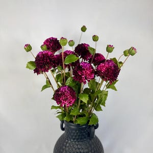 Artificial Magenta Dahlia Stem – Realistic Faux Flower with Bud for Home Styling, Bouquets, and Event Decor