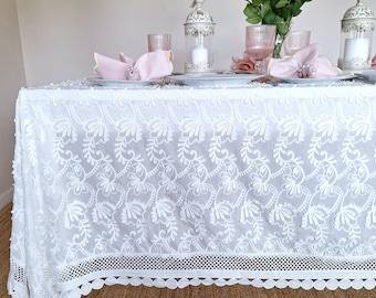 Bestickte Tischdecke mit Blumenspitze - französischer romantischer Stil, Brautparty