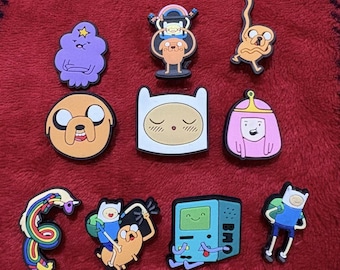 ADVENTURE TIME 10pc shoe charms - Finn the Human & Jake the Dog cartoon