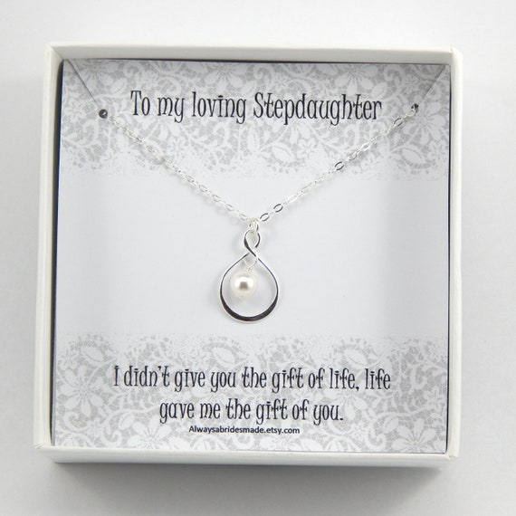 jewelry for step daughter at wedding
