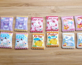 Sanrio Sweets/Chocolate Packets DIY Resin Charms – do rękodzieła, akcesoriów do telefonów/włosów, magnesów, biżuterii i nie tylko!