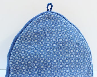 Tea cosy in Blue Geometric pattern