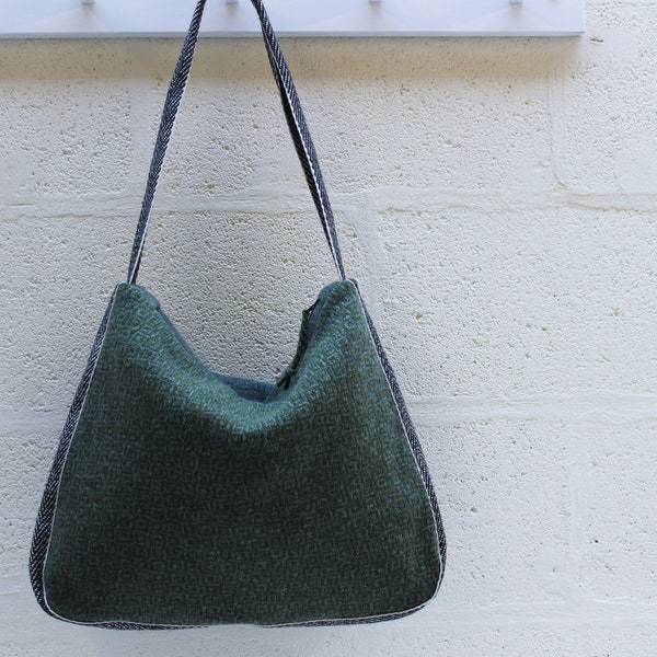 SAC BOHO à motifs carrés en vert foncé