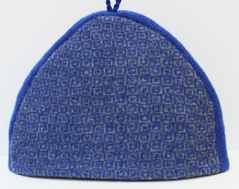 Tea cosy in Blue Squares pattern
