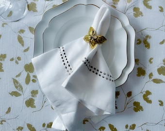 White Dinner Napkins with Dot Embroidery, Cloth Table Napkins, Wedding Decor Set of 4