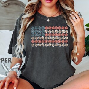 Retro American Flag Shirt, 4th of July Shirts, Womens Fourth of July Shirt, USA Graphic Tee, Patriotic Shirt, Independence Day Gift, USA Tee