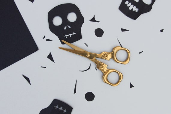 Skull Scissors Embroidery Design