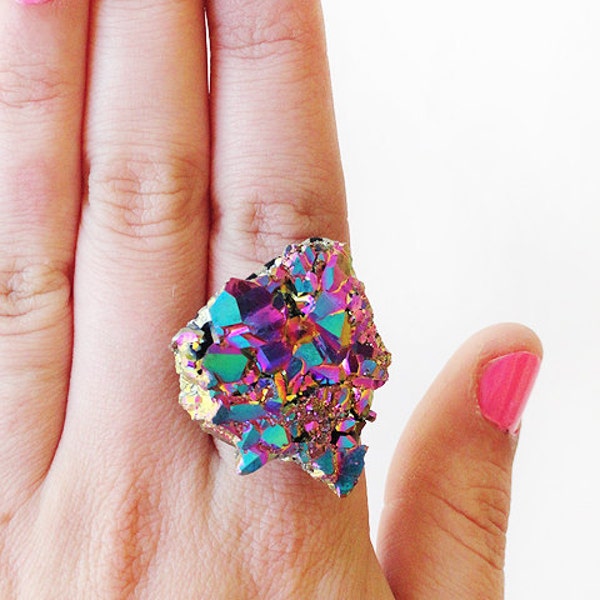 SCILIA rainbow crystal ring