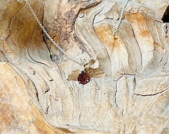 Garnet Pendant Features a Diamond Wrapped in Sterling Silver 925 RF902