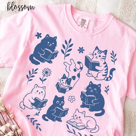 Funny Cat Reading Shirt For Women Comfort Colors Cute Cat T-Shirt For Teacher Gift For Librarian Tee Bookish Gift Cat Lover Gift Cat Owner