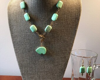 19" Artisan Necklace Featuring Apple Green Gemstone Beads, Goldtone Accents with Removable Bear Pendant