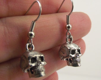 Detailed Antiqued Silver Skull Earrings, Realistic Pewter Skull Earrings Gift for Him or Her