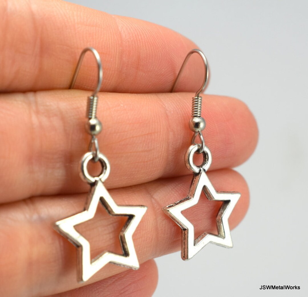 Medium Antique Silver Star Outline Earrings Minimalist Pewter - Etsy