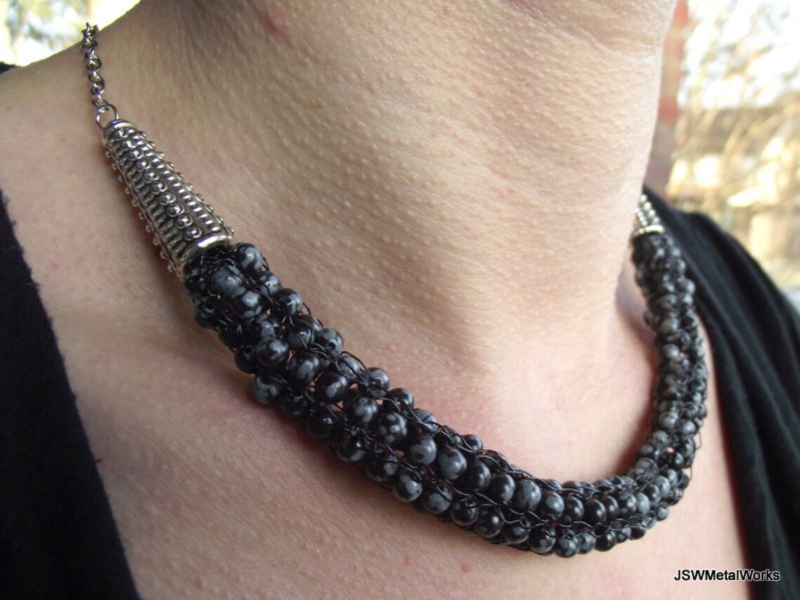 Snowflake Obsidian collar tejido a mano en cadena de platino Etsy