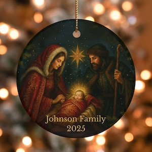 Adorno de Natividad, regalo cristiano familiar personalizado, adorno católico navideño personalizado, adorno de la Sagrada Familia, regalo religioso para un amigo