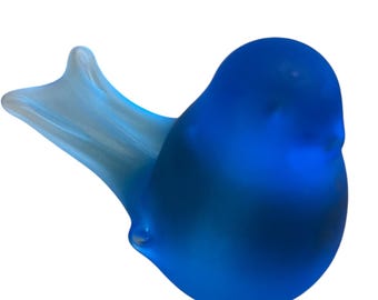 Figurita vintage de pájaro cantor de cristal satinado azul.