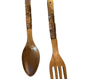 Übergroßes Gabel-Löffel-Set aus geschnitztem Holz: Mid-Century Kitchen Decor