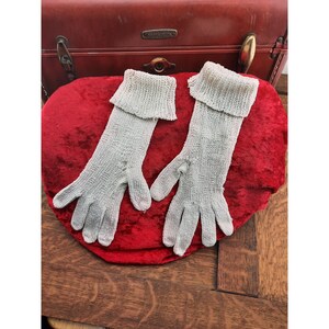 Vintage Womens Gloves Floppy Knit Cuffed Gloves 11&quot; 1950s
