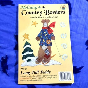 Vintage Holiday Country Borders No-Sew Iron on Fabric Applique Kit No 73732 Long Tall Teddy Deadstock New 1990s