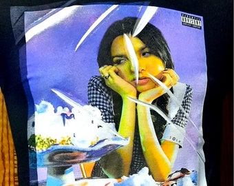 Olivia Rodrigo Sour Album Promo T-shirt Mens XS Black Unique Artistic Misprint Officially Licensed