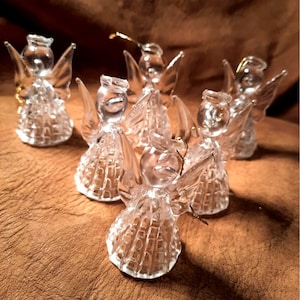 Ornamento de anjo de Natal loiro flocado de veludo com molde de sopro vintage Decoração de Natal vintage dos anos 1960