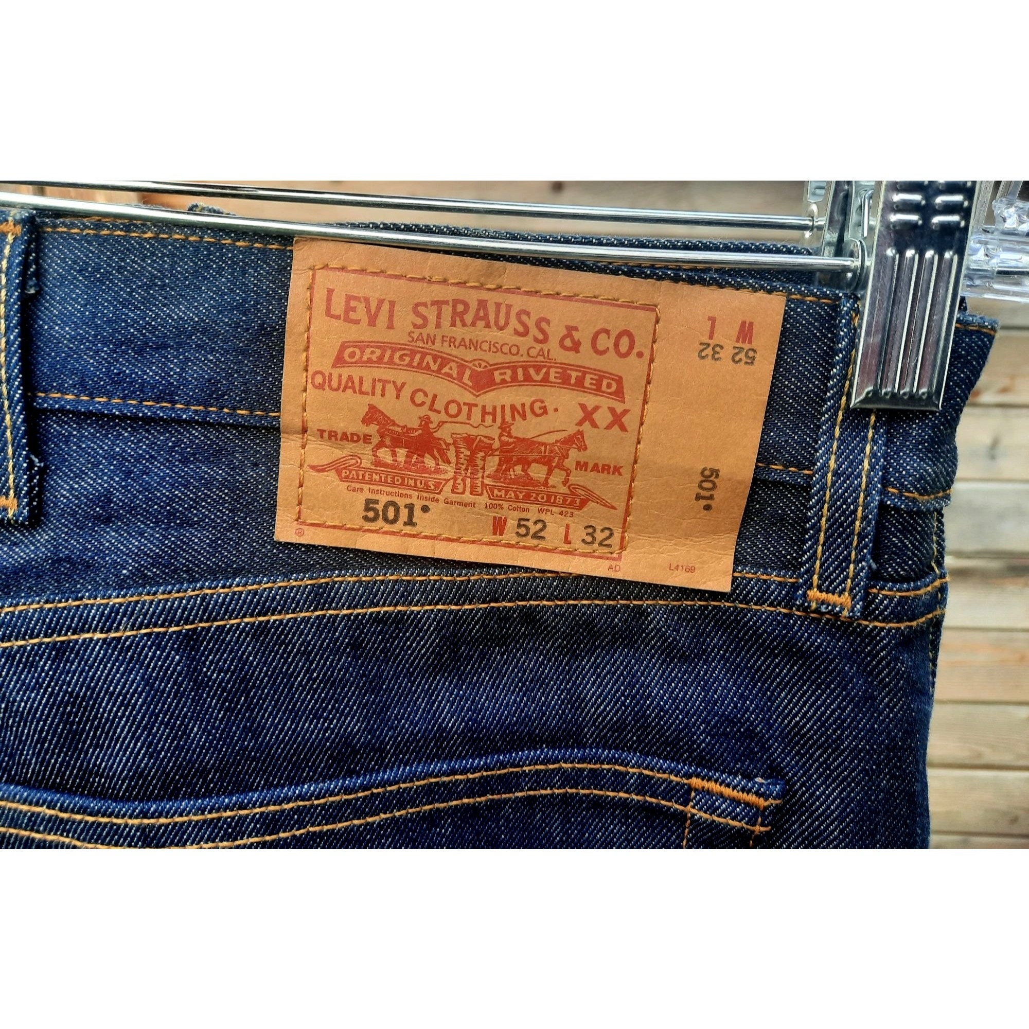 Vintage Levis Mens 501XX Blue Jeans Straight Leg Button Fly 1990s