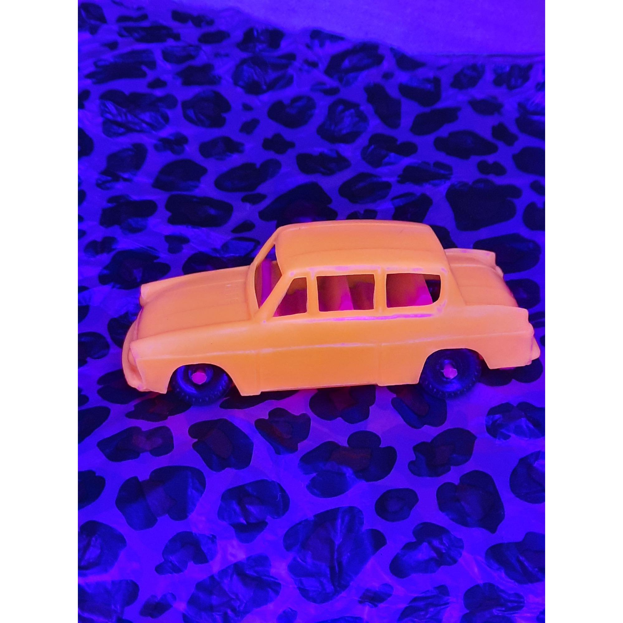 Vintage Toy Car Ford Anglia Matchbox Plastic Made in Hong Kong