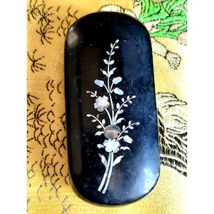 Antique Victorian Asian Paper Mache Lacquered Floral Mother of Pearl Inlaid Snuff Box