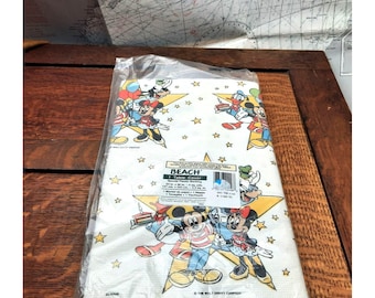 Mantel de papel vintage Walt Disney Mickey You're a Star de Beach Products, sellado