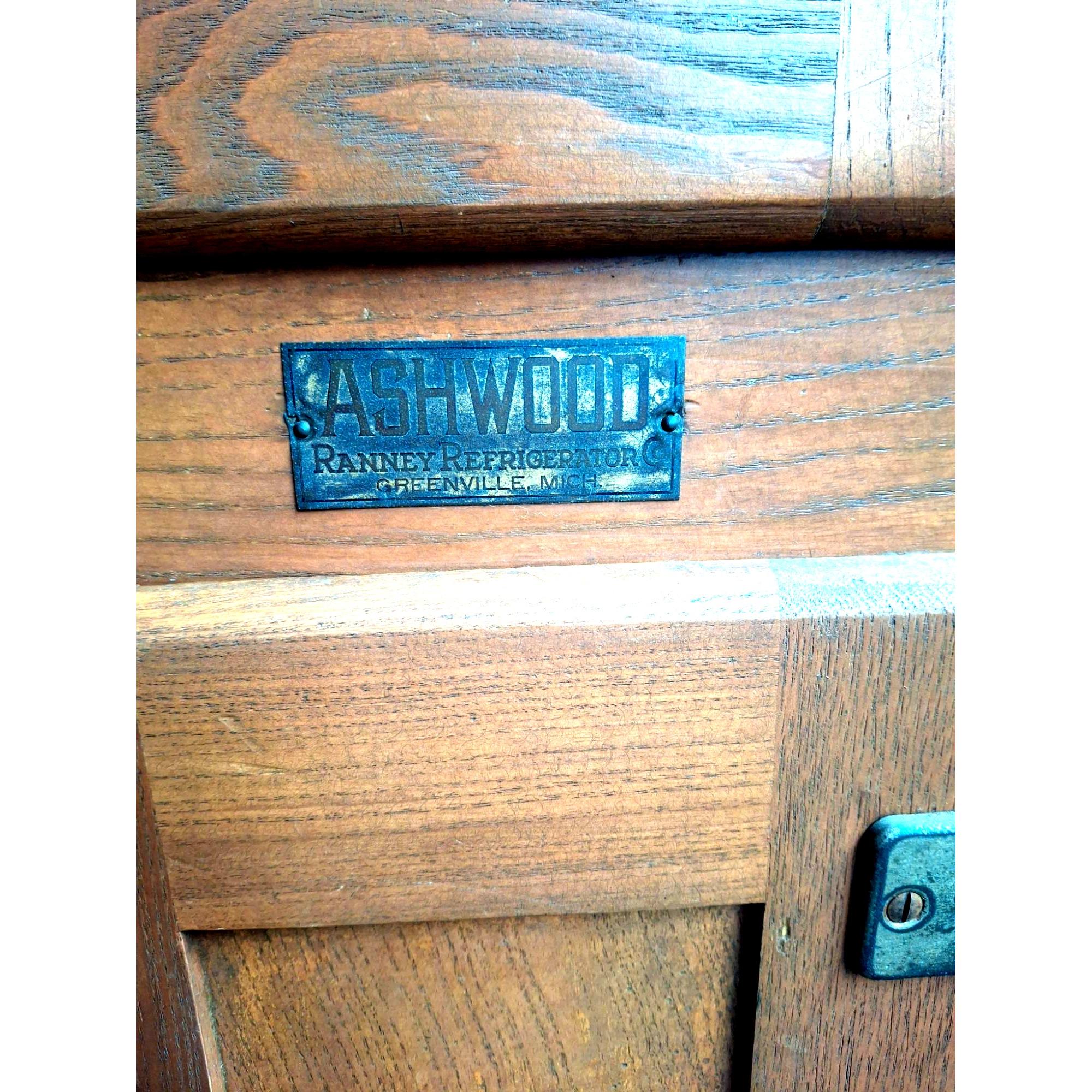 Antique Ashwood Ranney Refrigerator Co Greenwood, MI Oak