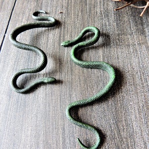 MINIATURE SNAKE Animal Figures Figurines For Fairy Gardens Dollhouse Diorama Terrarium Supply Realistic Model