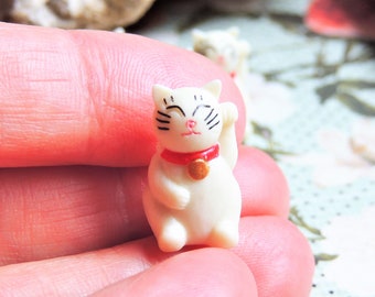 MINIATURE WAVING CAT Micro Mini Figurine Figure Fairy Garden Dollhouse Diorama Terrarium Supply Small Tiny Maneki Neko Japanese Good Luck