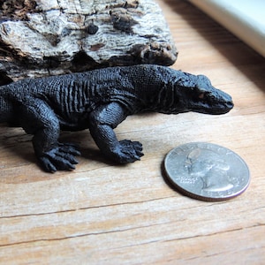Miniature KOMODO DRAGON Animals Figure Figurine Dollhouse Diorama Terrarium Mini Small Plastic Safari Ltd Toob Individual Monitor Lizard Toy