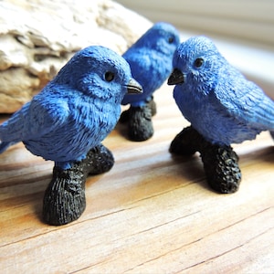 MINIATURE BIRD Indigo Bunting Animals Figures Figurine Dollhouse Fairy Garden Diorama Terrarium Supply Small Mini Plastic Miniatures Model