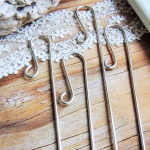 WIRE TABLE Shepherds Hook Crook Tall Place Card Holders Sticks Stems Floral Picks Photo Metal Memo Pins Sign Cake Topper Long Decor Garden