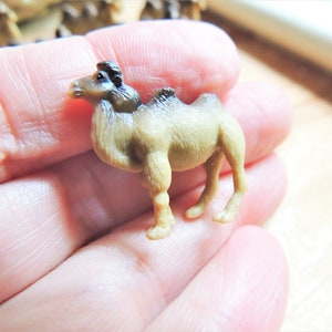 Tiny MINIATURE CAMEL For Fairy Gardens Bactrian Camels Animals Figure Dollhouse Diorama Terrarium Figurine Small Micro Miniatures Zoo Desert