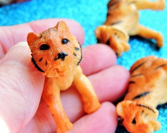 Tiger Head PUSH PIN Magnet Pushpins Decorative Thumbtack Nail Cubicle Decor Animals Corkboard Refrigerator