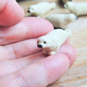Tiny MINIATURE HARP SEAL Pup Animals Figurines Figures Terrarium Fairy Garden Dollhouse Diorama Small Toy Mini Micro Miniatures Arctic Baby