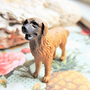 DOG MINIATURE Animals Figurines Figures Golden Retriever Fairy Garden Dollhouse Diorama Terrarium Supply Miniatures Animal Little Small Mini