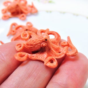 Octopus Tiny MINIATURE Figurines Sea Life Animals Figure Fairy Garden Dollhouse Diorama Terrarium Small Toy Micro Mini Miniatures Ocean Soft