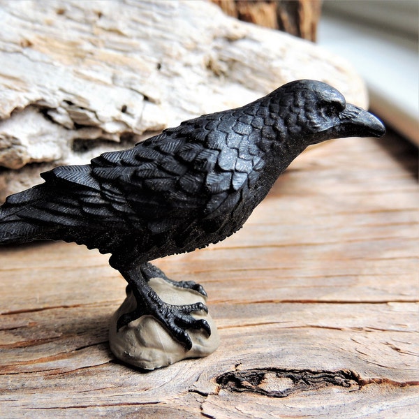 Large MINIATURE RAVEN Bird Crow Animal Figure Figurine Fairy Garden Diorama Terrarium Supply Model