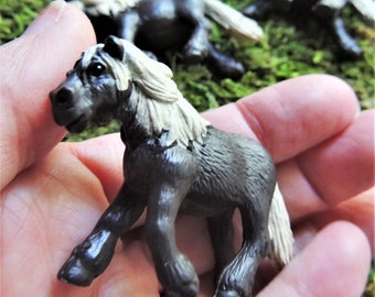 MINIATURE HORSE PONY Horses Farm Animal Plastic Figures Figurines Dollhouse Diorama Terrarium Supplies Craft Fairy Garden Minis Small Toy